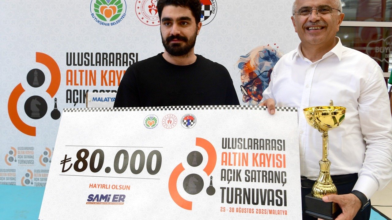 8. Uluslararası Altın Kayısı Satranç Turnuvası Ödül Töreni