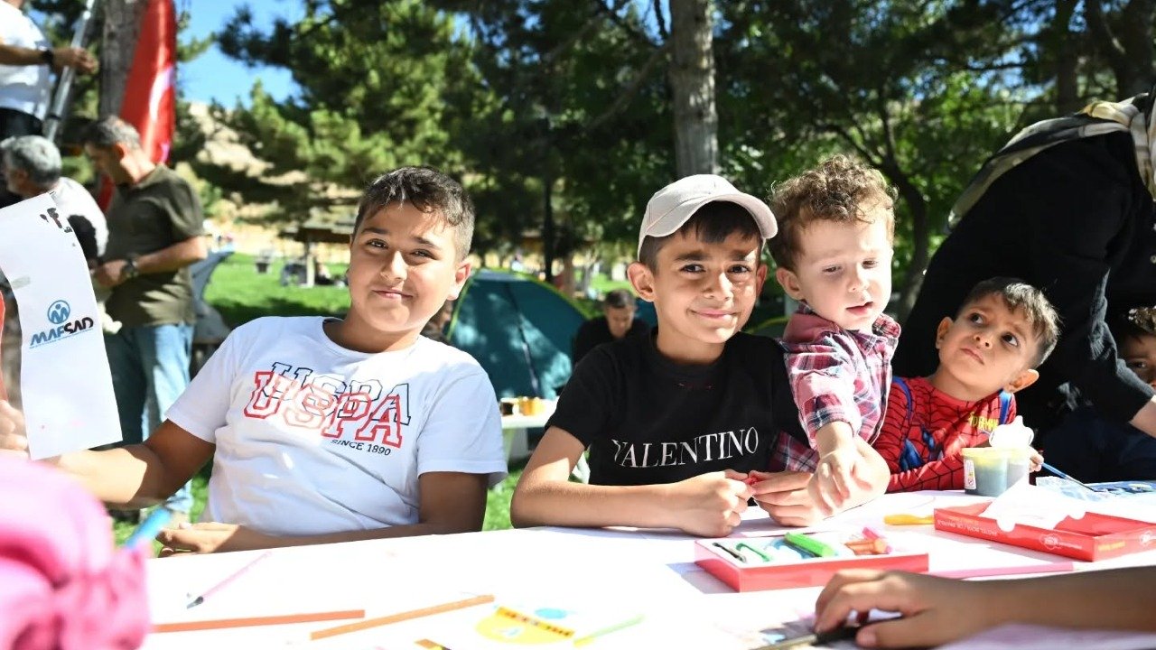 Yeşilyurt Belediyesinin ‘Aile Çadır Kampı’ Keyifli Anlara Sahne Oldu