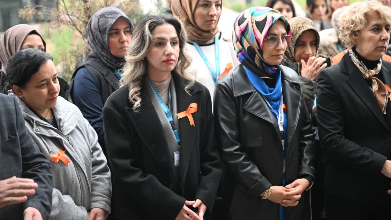 “Kadına Şiddet İnsanlığa İhanettir”