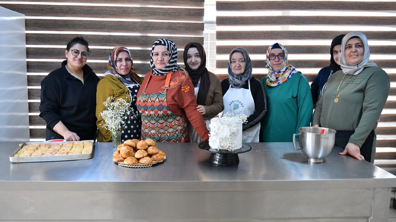  Kadınlar Üretiyor, Emeğe Değer Katılıyor!