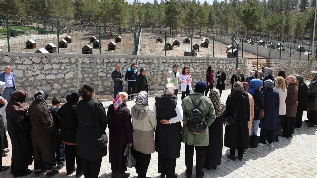 Battalgazi’de 24 Aylık Yatırımlar Kadın Kollarına Sahada Tanıtıldı