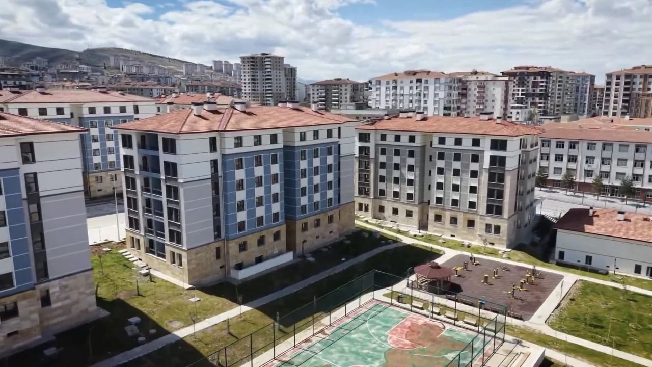 Malatya’da 1012 Konut Ve 39 İşyeri Hak Sahiplerine Teslim Ediliyor