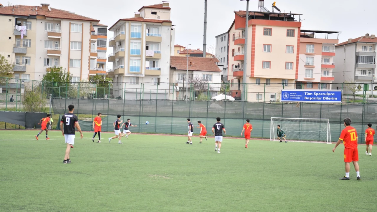 Yeşilyurt’ta Mini Dünya Kupası Heyecanı Başladı