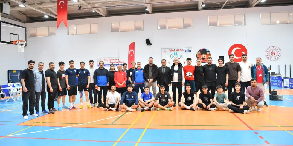Yeşilyurt’ta 3.Ayak Tenisi Turnuvasının Heyecanı Başladı